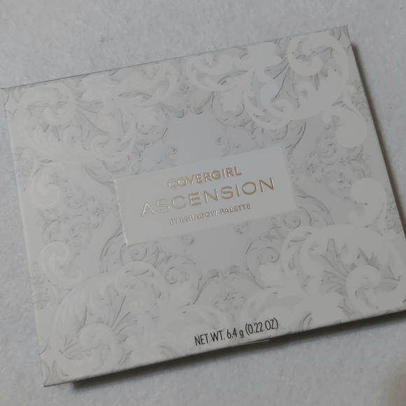 Covergirl Ascension Eyeshadow Palette - Picture 3 of 4